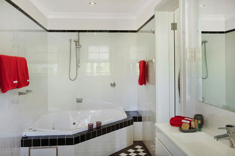 St Raphael - Holiday Cairns 3