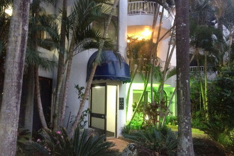 St Tropez Resort - Holiday Cairns 3
