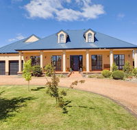 Stately Bowral Designer Home - Holiday Cairns