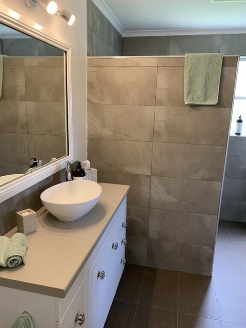 Stephanies Country Cottages - Holiday Cairns 2