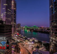 Story Bridge/River Views  Pool Gym Netflix Carpark - Holiday Cairns