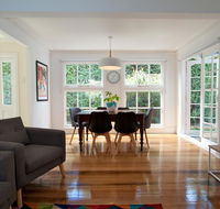 Strahan House - Holiday Cairns