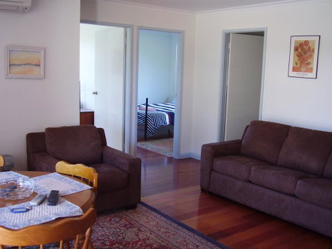 Strathmore Lodge - Holiday Cairns 1