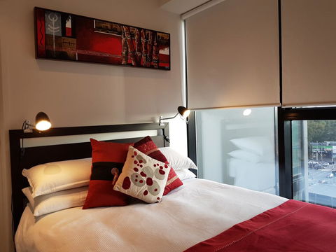 Studio On Park Street - Holiday Cairns 2