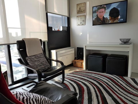 Studio On Park Street - Holiday Cairns 0