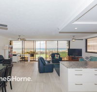 Stunning Beachfront Apartment - Holiday Cairns