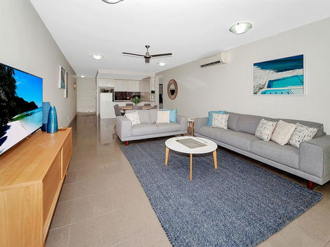 Stunning Ground Floor City Apartment. - Holiday Cairns 0