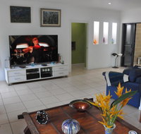 STUNNING MAGNETIC ISLAND HOMEPRIVATE LARGE POOLADULTS ONLY - Holiday Cairns