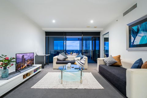 Stunning Views - Hotel Stay On Cavill - Level 24 - Holiday Cairns 2