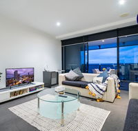 Stunning Views - Hotel Stay On Cavill - Level 24 - Holiday Cairns