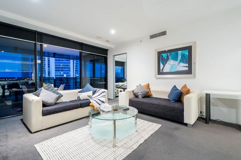 Stunning Views - Hotel Stay On Cavill - Level 24 - Holiday Cairns 3
