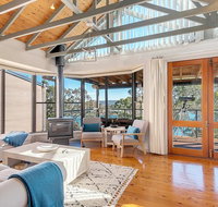 STUNNING WATERFRONT ESCAPE AT DALEYS POINT - Holiday Cairns