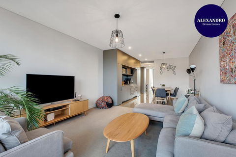 STYLISH CAMPERDOWN APARTMENT And PARKING INC - Holiday Cairns 0