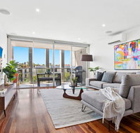 Stylish Saint Kilda Pad. walk to beach and cafes luna park - Holiday Cairns