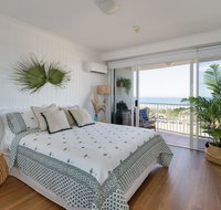 Stylish Studio with Ocean Views Bel Air Broadbeach - Holiday Cairns