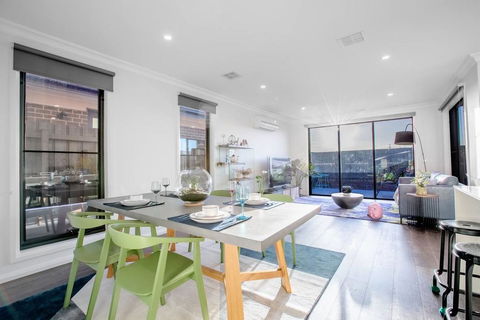 StylishTownhouse@Narre Warren/TrainStation/SC - Holiday Cairns 3