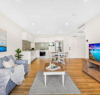 Sun Drenched Apartment in the Heart of Surfers - Holiday Cairns