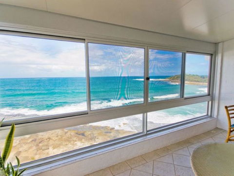 Suncrest 3 - Holiday Cairns 0