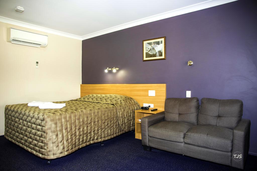 Rockhampton QLD Holiday Cairns