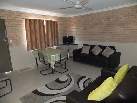 Sunrise Units - Holiday Cairns 2
