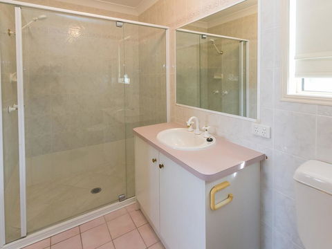 Superb Location - Hervey Bay - Holiday Cairns 1