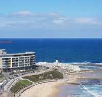Supercar fan's dream - track side apartment 1 - Holiday Cairns