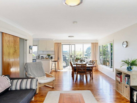 Surf Beach Views - Quiet Position, Close To Beach - Holiday Cairns 2
