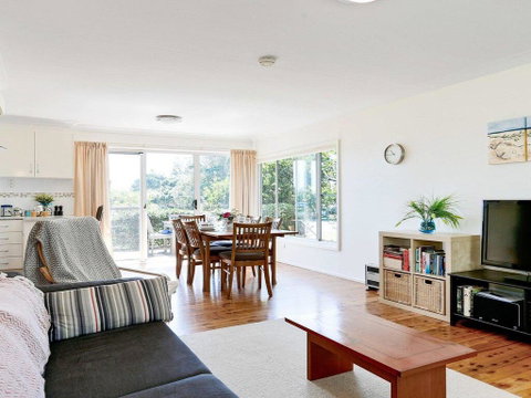 Surf Beach Views - Quiet Position, Close To Beach - Holiday Cairns 3