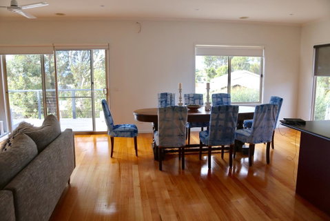 Surf Coast Haven - Holiday Cairns 0