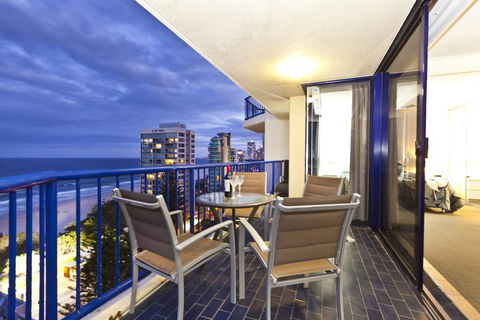 Surf Regency - Holiday Cairns 0