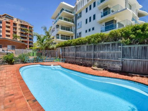 Surf Side Palms 12 - Holiday Cairns 2