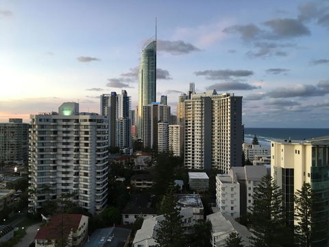 Surfers Paradise Holiday Apartment - Holiday Cairns 0