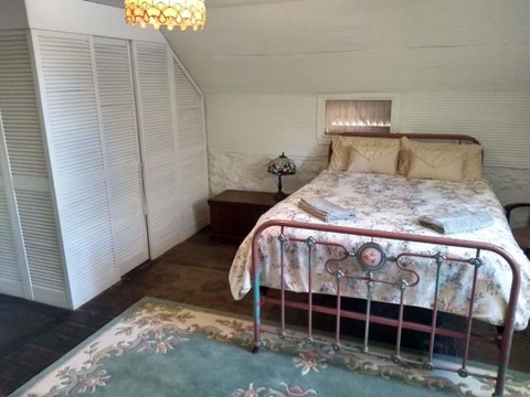 Tanilba House - Holiday Cairns 3