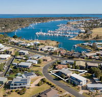 Tanjil - A stroll from the water in Paynesville - Holiday Cairns