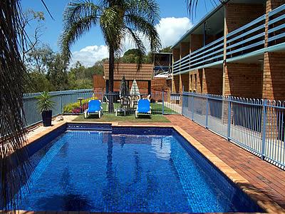 Tannum On The Beach Motel - Holiday Cairns 0