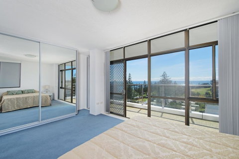 Tasman Towers 22, 3 Munster Street - Holiday Cairns 1