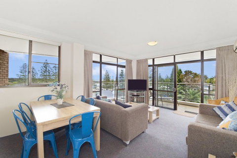 Tasman Towers 9, 3 Munster Street - Holiday Cairns 2
