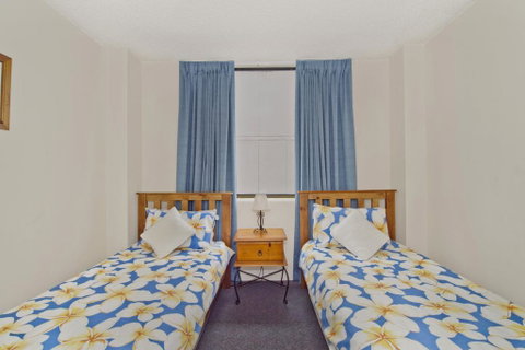 Tasman Towers 9, 3 Munster Street - Holiday Cairns 3