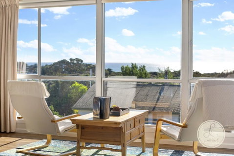 TASSIE SEASIDE SERENITY - L'Abode Accommodation - Holiday Cairns 2