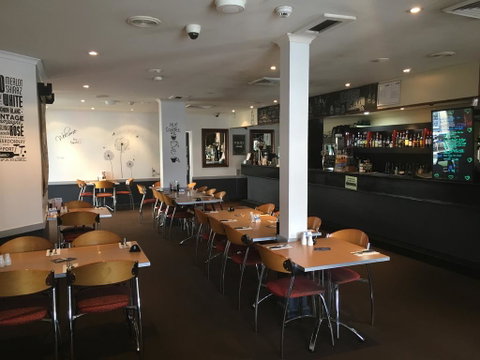 Taylors Hotel - Holiday Cairns 2