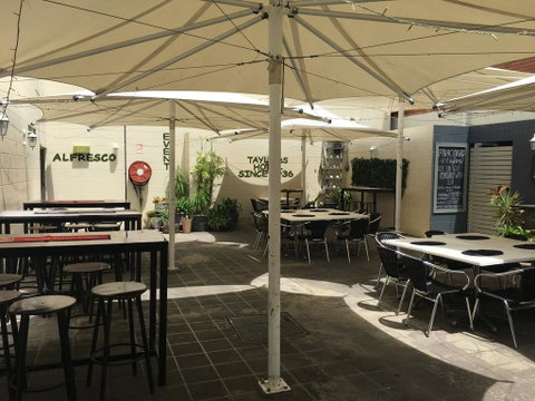 Taylors Hotel - Holiday Cairns 1