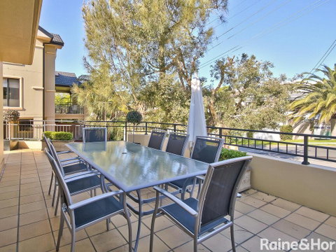 Terrigal Townhouse - 1/21 Campbell Crescent, Terrigal - Holiday Cairns 3