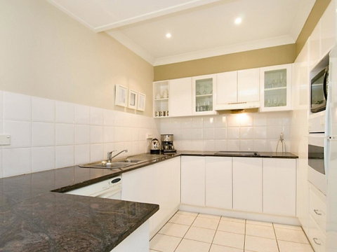 Terrigal Townhouse - 1/21 Campbell Crescent, Terrigal - Holiday Cairns 1