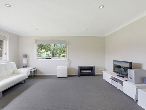 That Pink House! - Comfortable Home Away From Home - Holiday Cairns 1