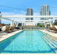 The Beach Broadbeach Private 2 Bedroom Apartment - Holiday Cairns