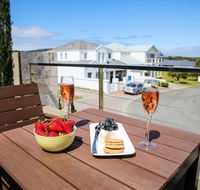 The Beach House At Bayside - Holiday Cairns