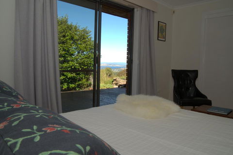 The Hobart Entrance - Holiday Cairns 25
