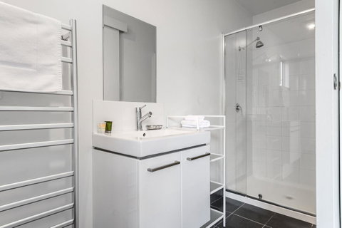 Freycinet Haven - Holiday Cairns 11