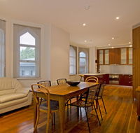 Roxburgh House Apartments - Holiday Cairns