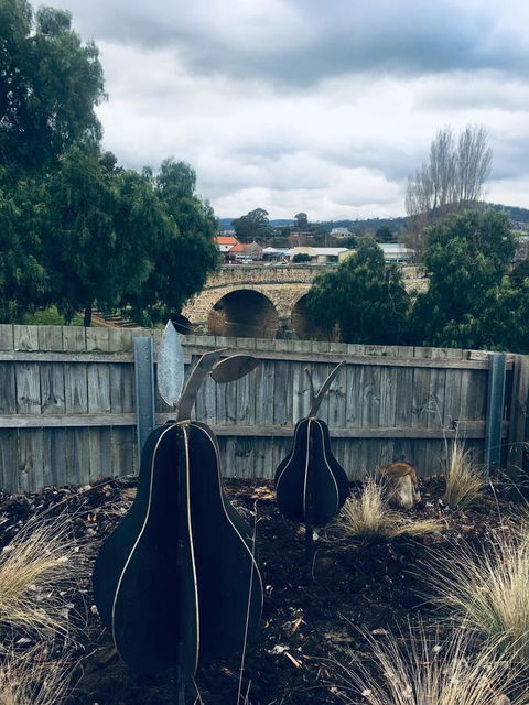 Bridge View Retreat - Holiday Cairns 1